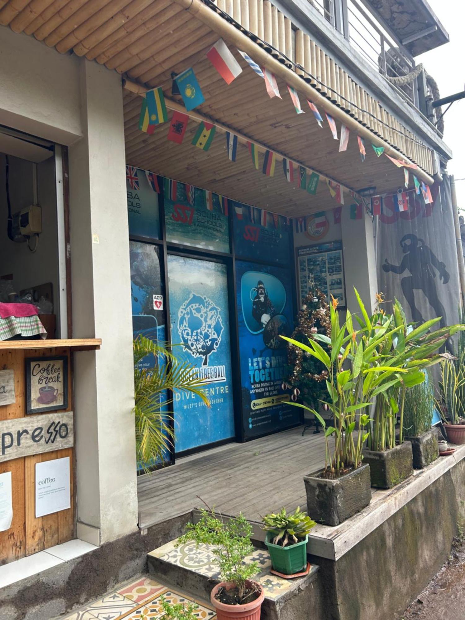 Blue Waves Hostel Amed Ambat Exterior photo